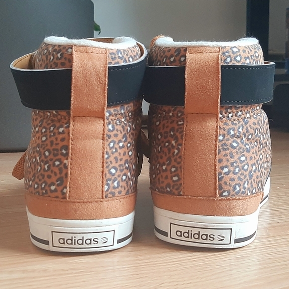 🐆Adidas neo shoes/ leopard 🐆 - Picture 2 of 3